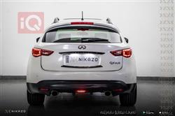 Infiniti QX70